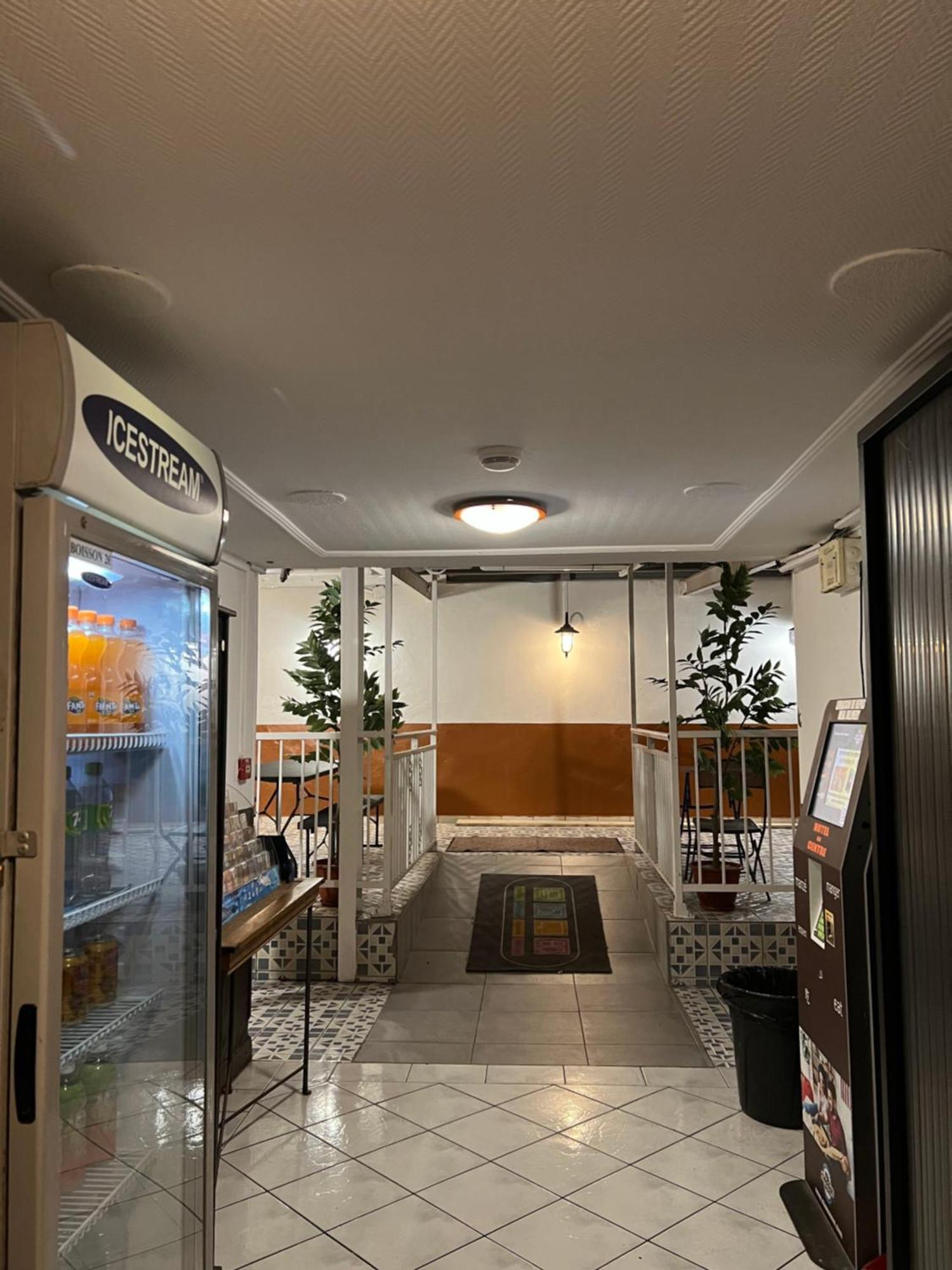 Hotel Du Centre サン＝ドニ エクステリア 写真
